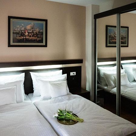 Atrium Bed & Breakfast Sremska Mitrovica Luaran gambar