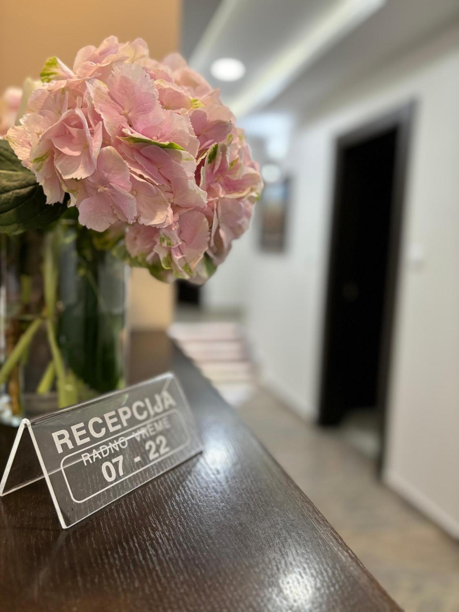 Atrium Bed & Breakfast Sremska Mitrovica Luaran gambar