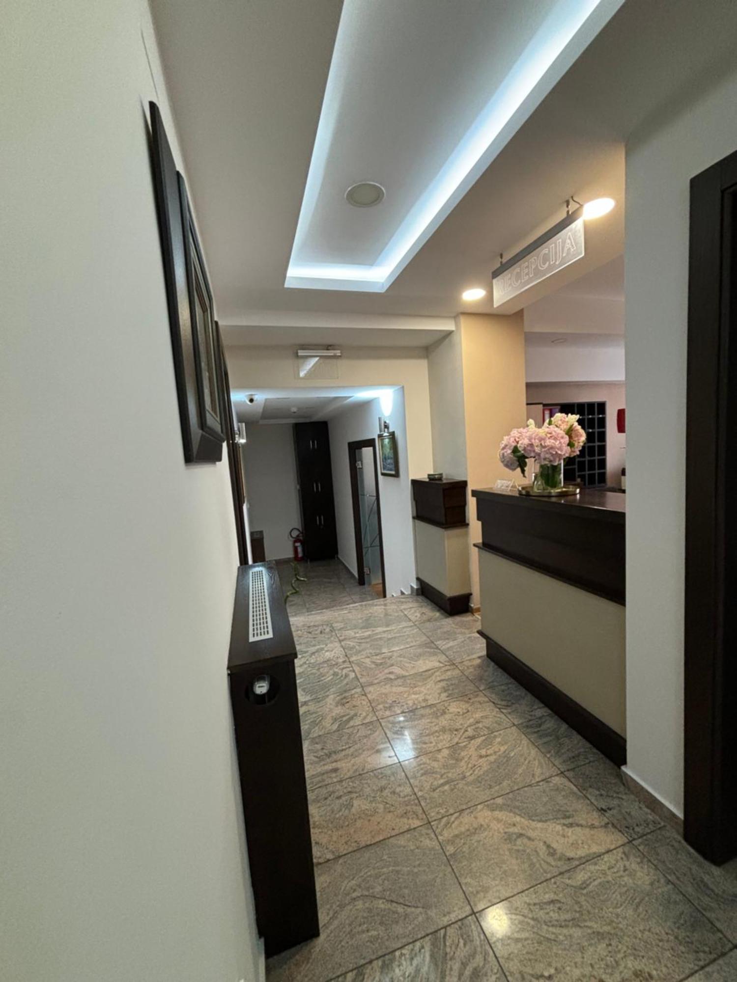 Atrium Bed & Breakfast Sremska Mitrovica Luaran gambar
