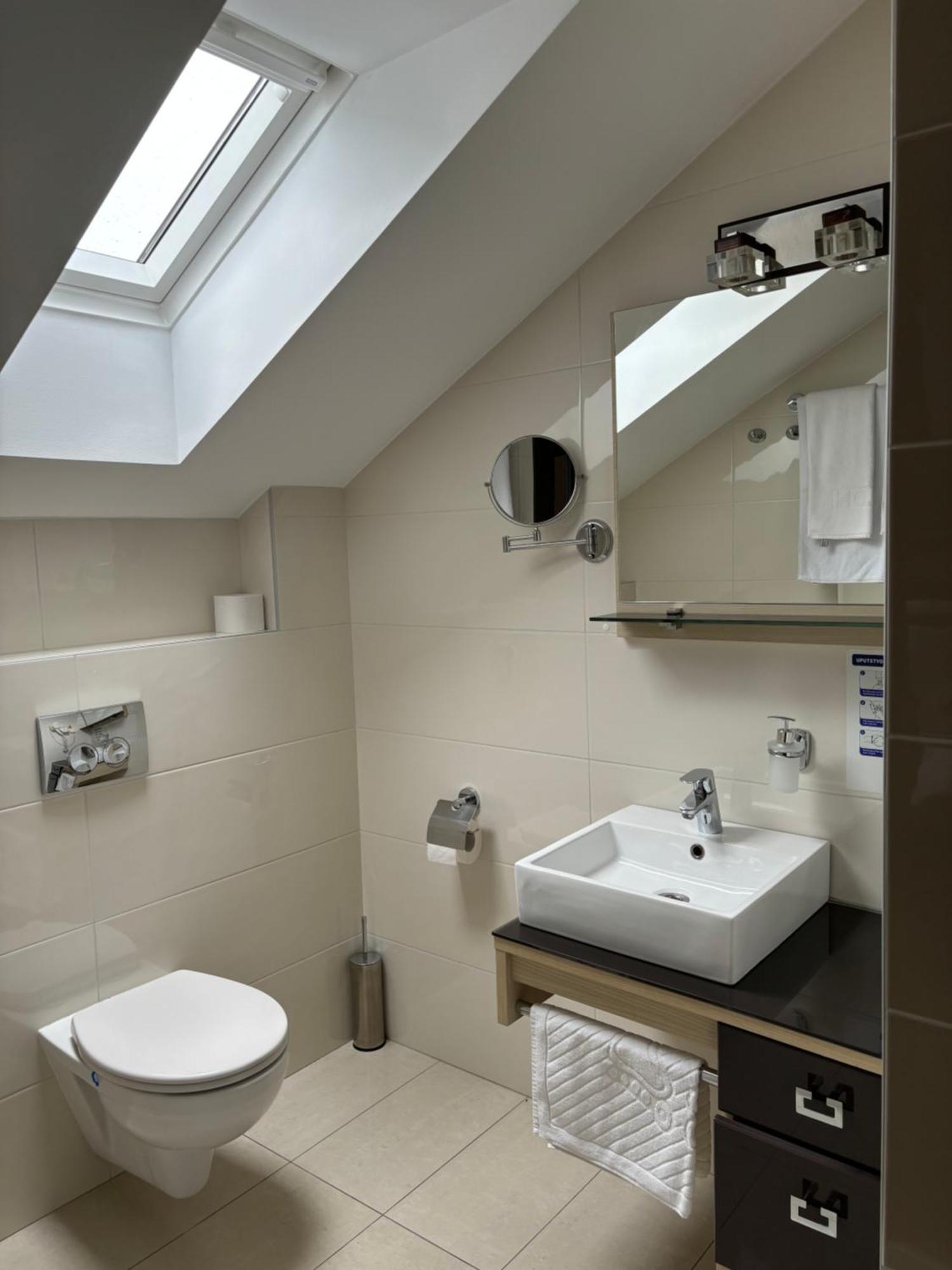 Atrium Bed & Breakfast Sremska Mitrovica Luaran gambar
