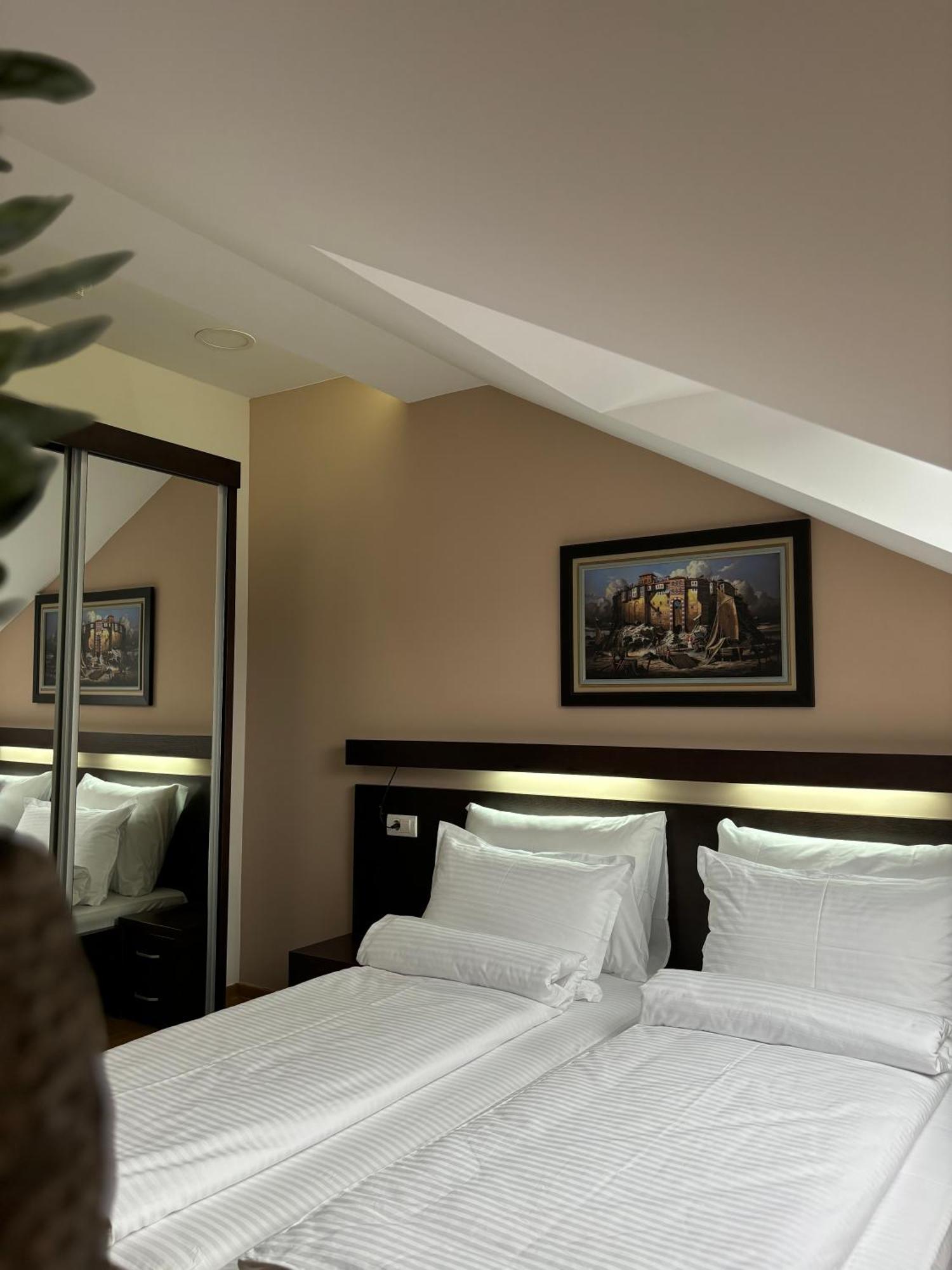 Atrium Bed & Breakfast Sremska Mitrovica Luaran gambar